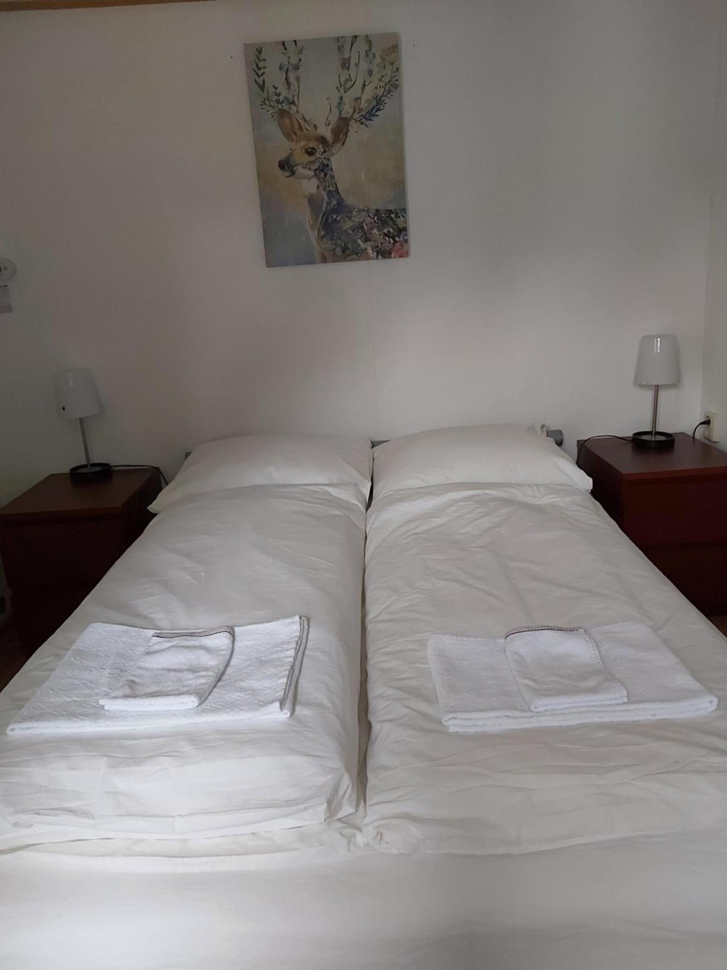 Comfortabel En Gezellig Familie Chalet Tot 6 Personen Op De Veluwe Bungalowpark De Kern Пюттен Экстерьер фото